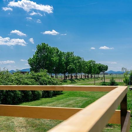 Horse Glamping Park Hotel Cirkovce Buitenkant foto
