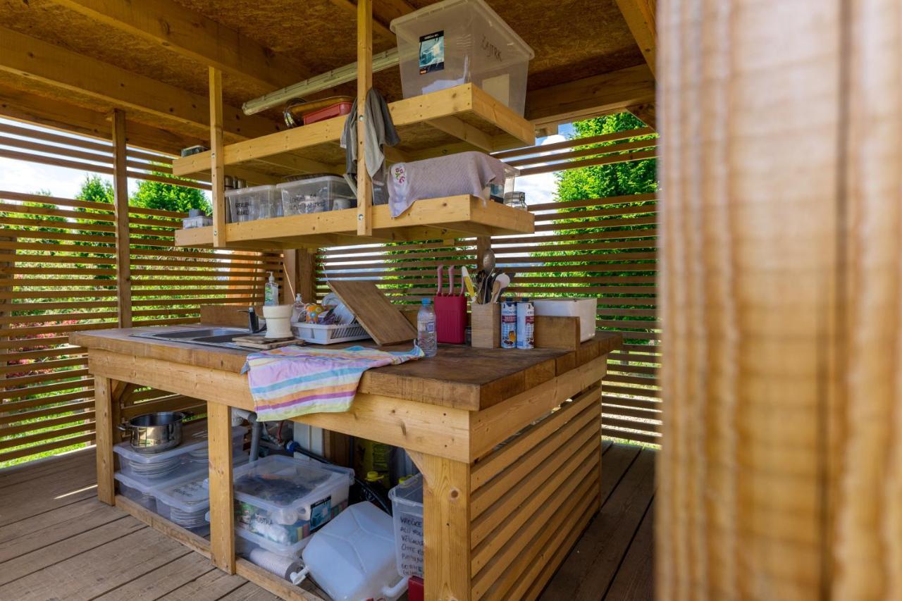 Horse Glamping Park Hotel Cirkovce Buitenkant foto