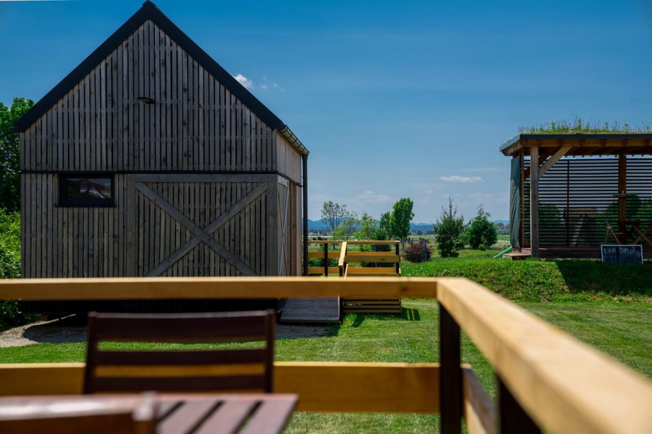 Horse Glamping Park Hotel Cirkovce Buitenkant foto