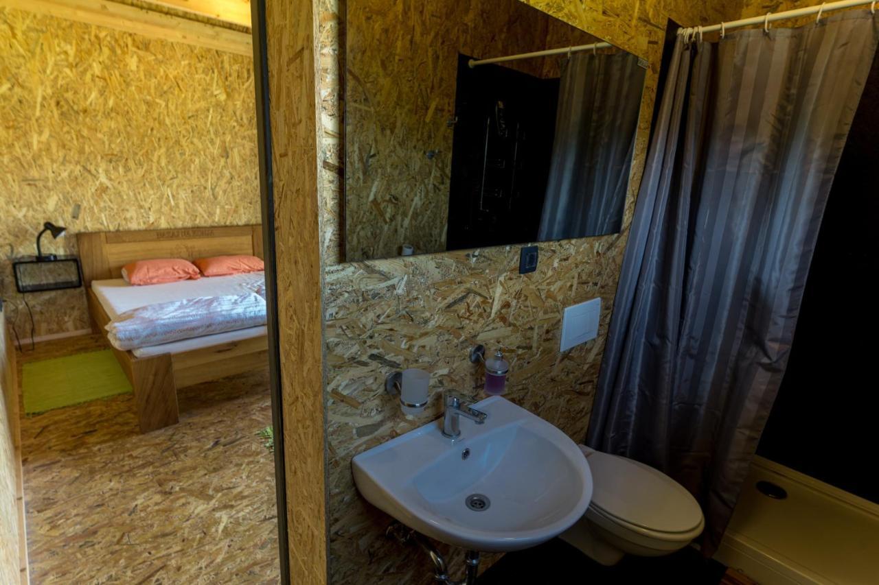 Horse Glamping Park Hotel Cirkovce Buitenkant foto