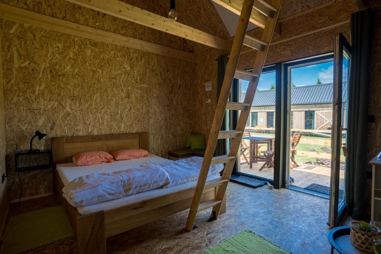 Horse Glamping Park Hotel Cirkovce Buitenkant foto